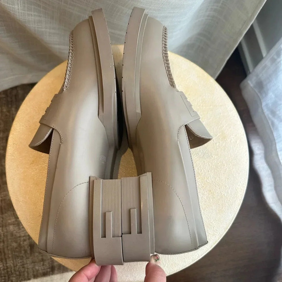 FENDI FRAME LOAFER BEIGE/GREY FF BAGUETTE LOGO SZ UK9/EU 40/US 10 NEW SEASON! - Picture 5 of 8